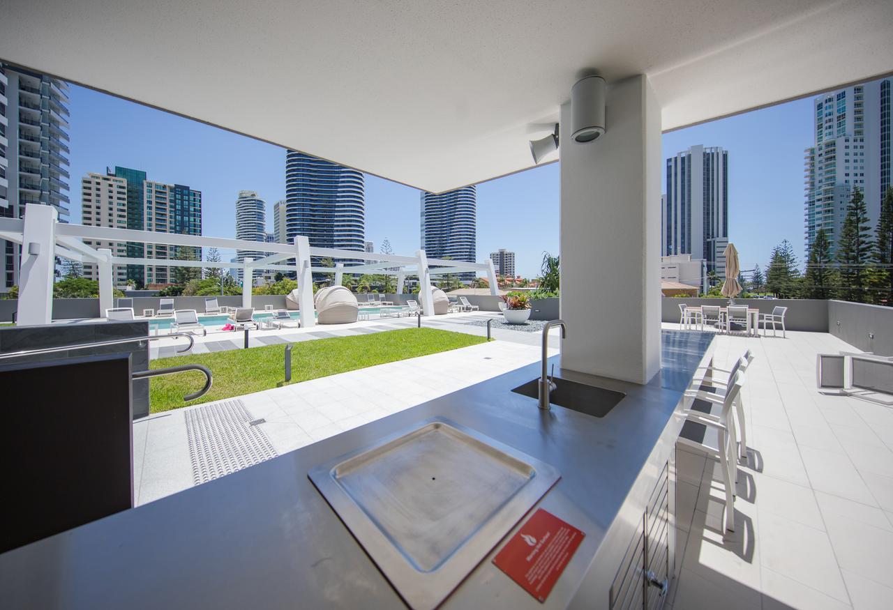 Dayday Premier Apartments At 2663 Gold Coast Hwy, Broadbeach Exterior foto